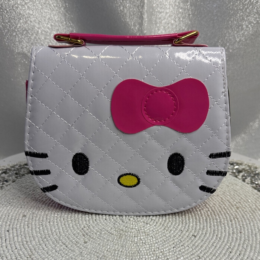 #57 Hello kitty white crossbody bag